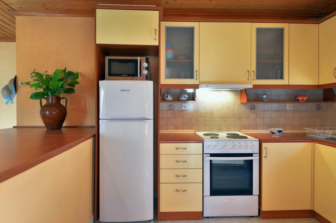 Mikroulis Residence Mastoratika Екстериор снимка