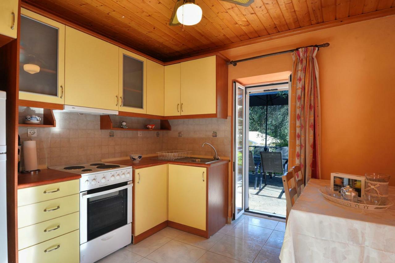 Mikroulis Residence Mastoratika Екстериор снимка